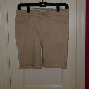 Celebrity pink Khaki Bermuda shorts